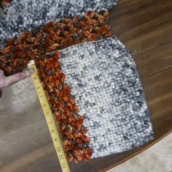 Crochet hooded cowl and arm warmers - Picture 8 of 8